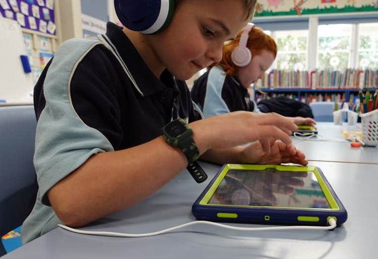 K-2 students working on their ipads